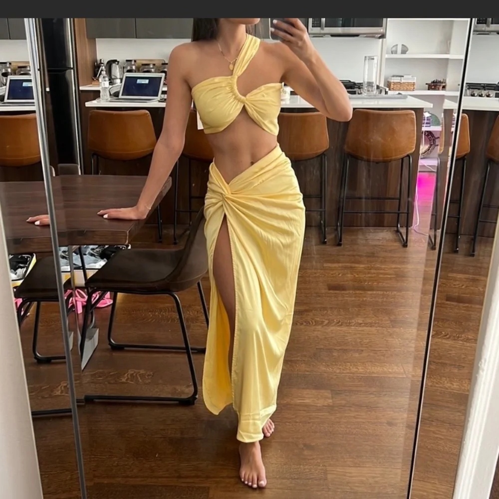PETRA SET MARIGOLD SIZE 0 worn once then dry cleaned - Picture 2 of 3